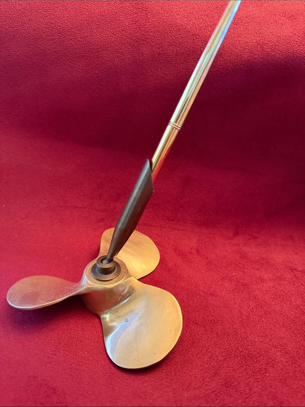 Brass 3-Blade Decorative Propeller Accent with swivel pen in holder